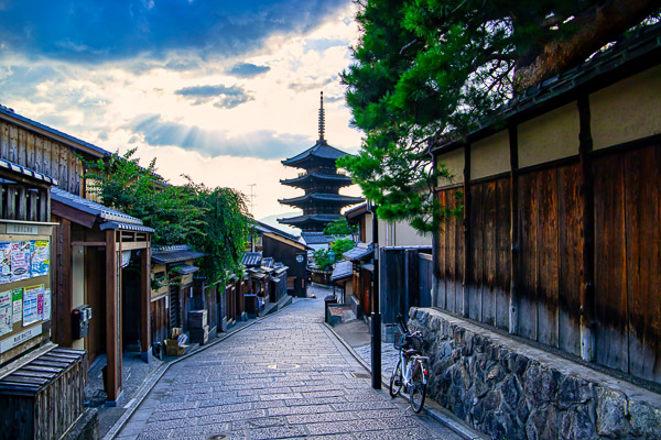 Old style Japanese street leading up to Kiyomizudera temple in Kyoto