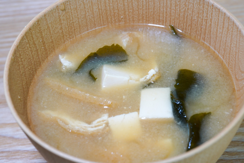 Awase miso soup with tofu and seaweed