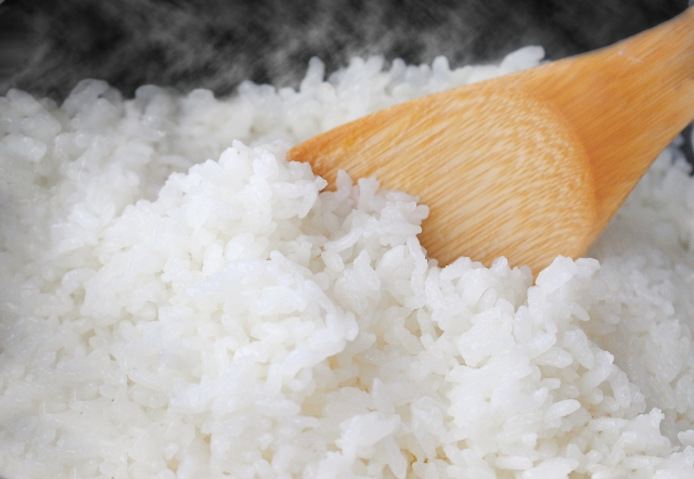 Close up image of freshly cooked white rice