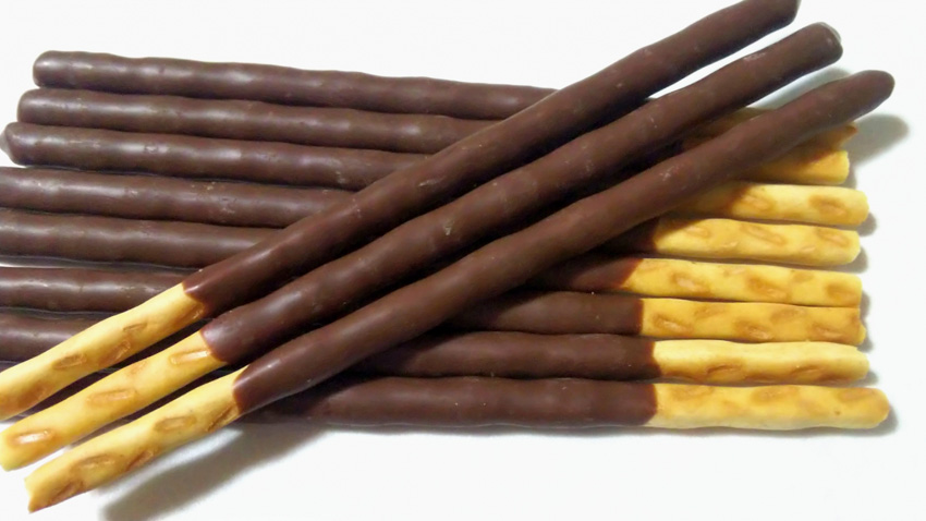 A dozen or so Pocky sticks out of their box