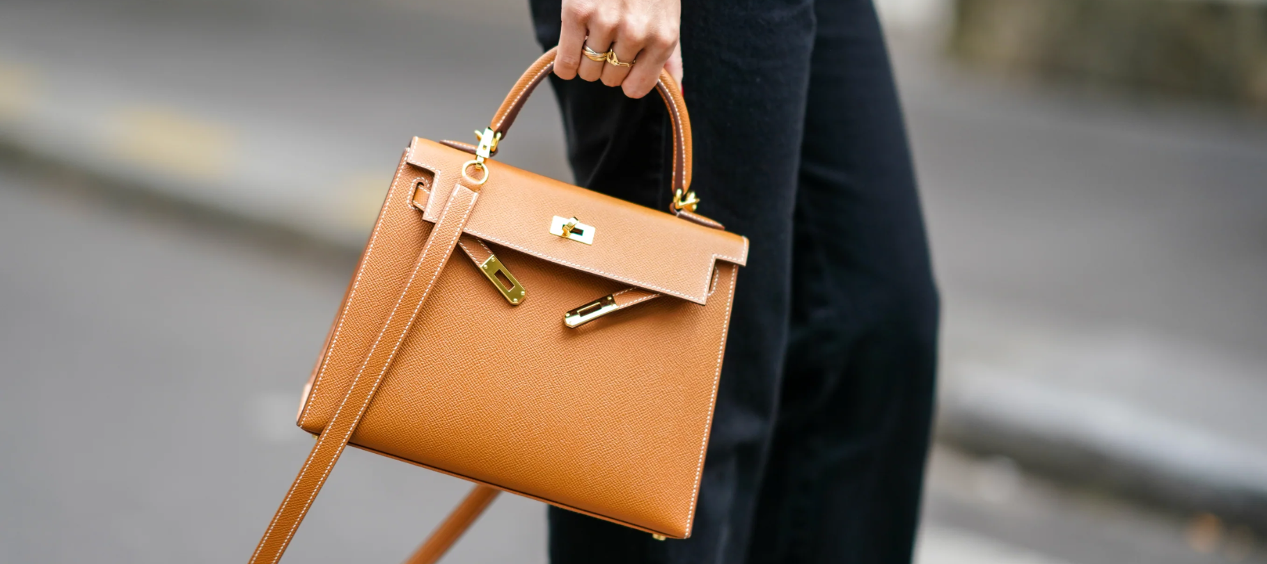 Carrying a Hermes Kelly Bag