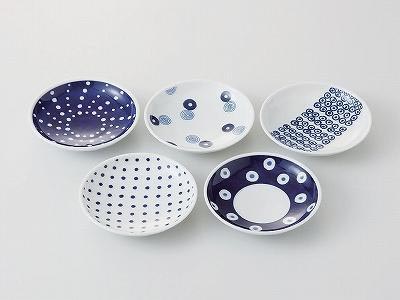 Five ko-zara small plates in blue and white patterns