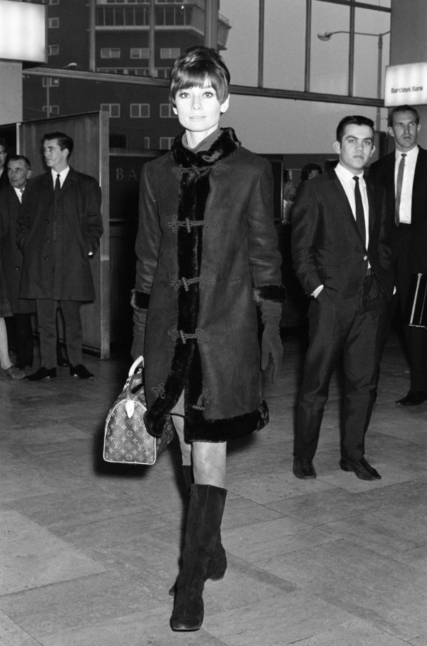 Audrey Hepburn wearing a Speedy 25 