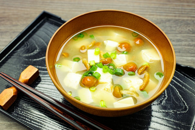 Nameko is common to use in the Japanese staple food miso soup. 